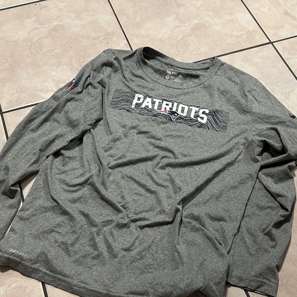Nike Gray Athletic Tee - Picture 1 of 5